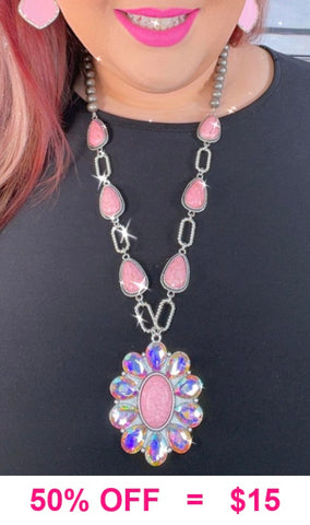 Bling & Light Pink concho pendant necklace