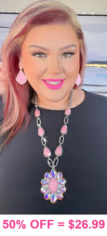 Bling & Light Pink concho pendant necklace